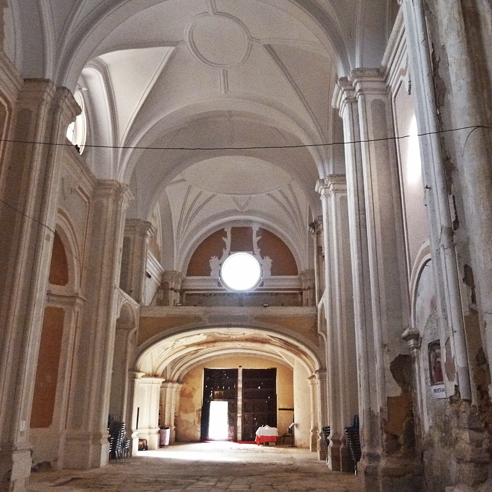 🔺 Interior de la iglesia